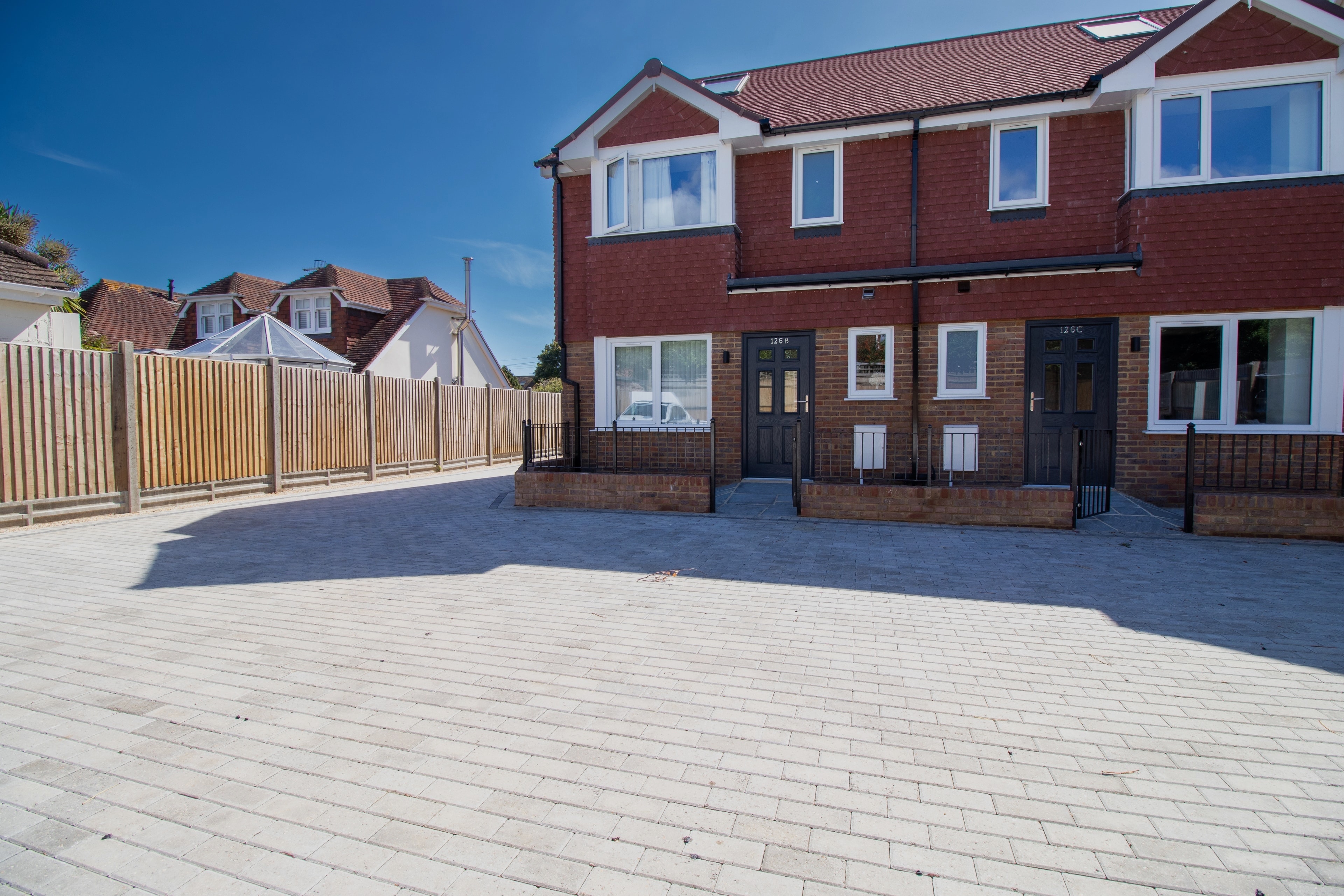 Large multi house driveway and parking area. in Shoreham-by-Sea : Multi car block paving driveway and 4 car, carpark